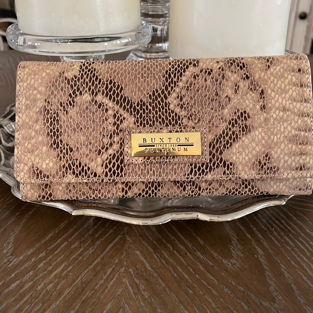 Buxton Platinum Wallet
